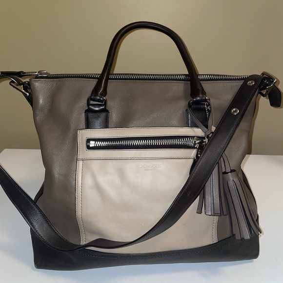 Coach Handbags - EUC Coach ColorBlock Rory Tote